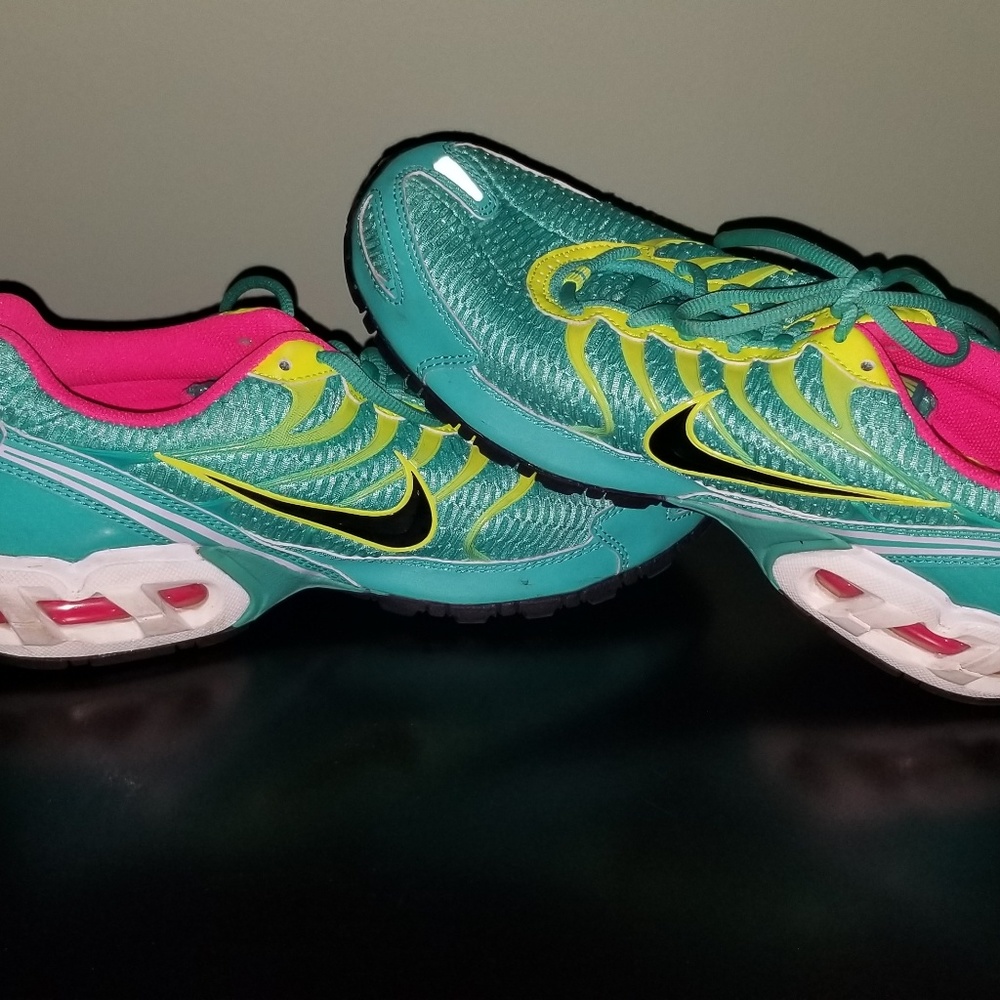 Nike gym shoes